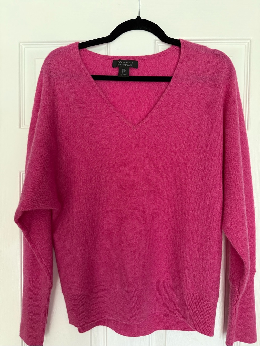 Tahari cashmere hot pink v neck sweater L